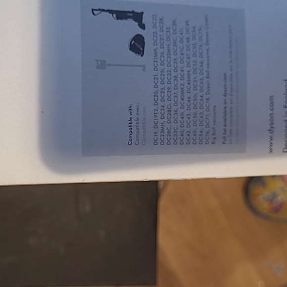 Dyson home cleaning kit - Picture 3 of 3